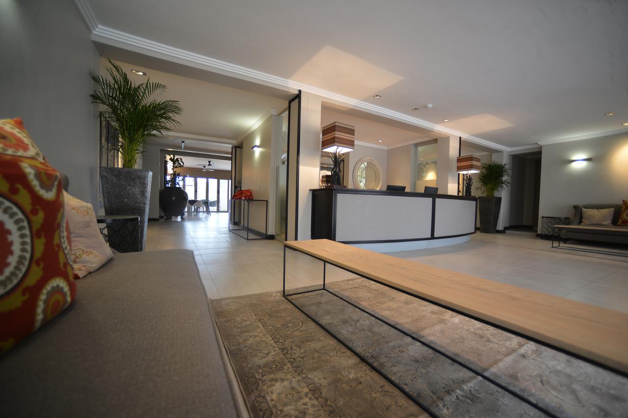 Regent Hotel City 哈博罗内 外观 照片