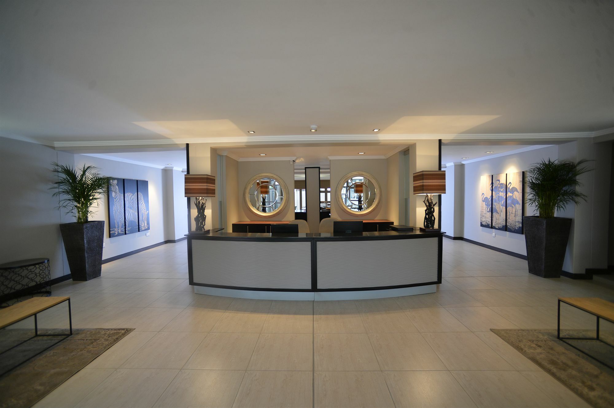 Regent Hotel City 哈博罗内 外观 照片
